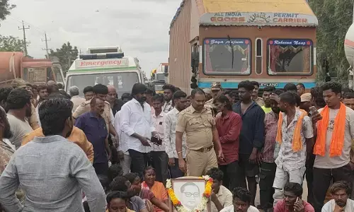 ರಾಯಚೂರು | ಹಾರುಬೂದಿ ಸಾಗಾಟದ ಟಿಪ್ಪರ್ ಢಿಕ್ಕಿ: ಬೈಕ್ ಸವಾರ ಮೃತ್ಯು