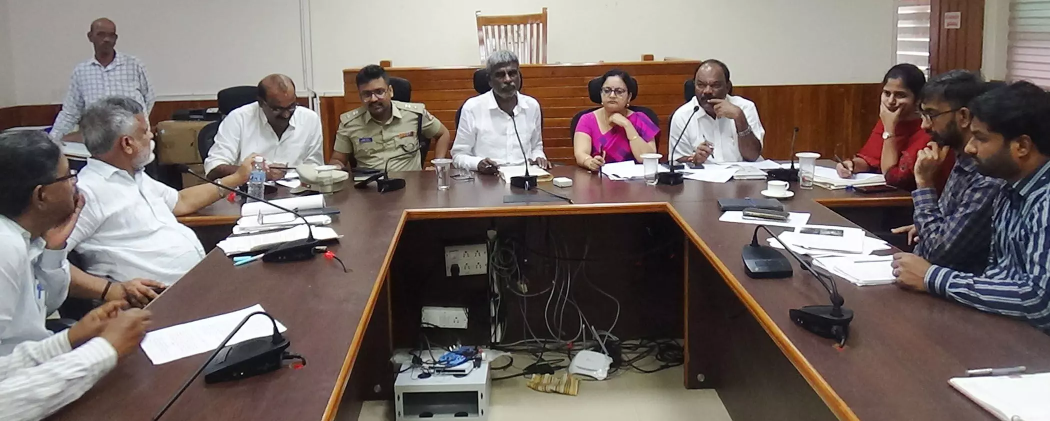 ಟೋಲ್ ಸಂಗ್ರಹವೊಂದೇ ರಾಷ್ಟ್ರೀಯ ಹೆದ್ದಾರಿ ಗುತ್ತಿಗೆದಾರರ ಗುರಿಯಲ್ಲ; ವ್ಯವಸ್ಥೆ ಕಲ್ಪಿಸಿ: ಸಂಸದ ಕೋಟ ಶ್ರೀನಿವಾಸ ಪೂಜಾರಿ ಟೋಲ್ ಸಂಗ್ರಹವೊಂದೇ ರಾಷ್ಟ್ರೀಯ ಹೆದ್ದಾರಿ ಗುತ್ತಿಗೆದಾರರ ಗುರಿಯಲ್ಲ; ವ್ಯವಸ್ಥೆ ಕಲ್ಪಿಸಿ: ಸಂಸದ ಕೋಟ ಶ್ರೀನಿವಾಸ ಪೂಜಾರಿ