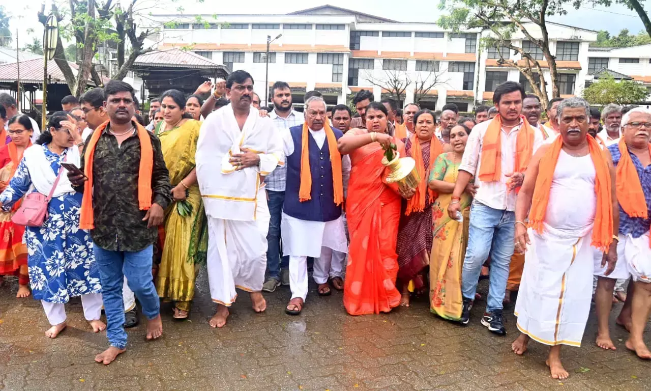 ಧರ್ಮಸ್ಥಳ: ಮಾಜಿ ಡಿಸಿಎಂ ಈಶ್ವರಪ್ಪ ನೇತೃತ್ವದಲ್ಲಿ ಜಾಥಾ