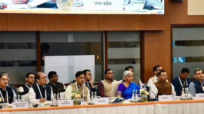 ನಿರಾಳ ತಂದ ಜಿಎಸ್ಟಿ; ಆರೋಗ್ಯ, ಜೀವ ವಿಮೆಗೆ ಜಿಎಸ್ಟಿ ಇಲ್ಲ ನಿರಾಳ ತಂದ ಜಿಎಸ್ಟಿ; ಆರೋಗ್ಯ, ಜೀವ ವಿಮೆಗೆ ಜಿಎಸ್ಟಿ ಇಲ್ಲ