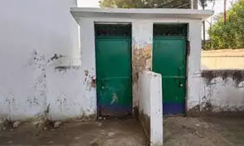 ಶಾಲೆಯ ಶೌಚಾಲಯಗಳು ಹೆರಿಗೆ ಆಸ್ಪತ್ರೆಯಾಗದಿರಲಿ