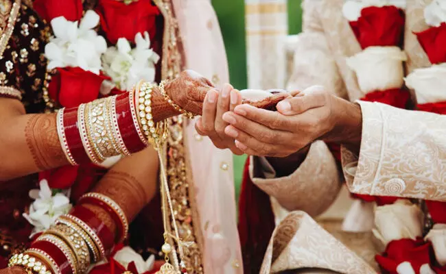 ಬಿಹಾರ: ಅತ್ಯಾಚಾರ ಸಂತ್ರಸ್ತೆಯನ್ನು ಜೈಲಿನಲ್ಲೇ ವರಿಸಿದ ಆರೋಪಿ! ಬಿಹಾರ: ಅತ್ಯಾಚಾರ ಸಂತ್ರಸ್ತೆಯನ್ನು ಜೈಲಿನಲ್ಲೇ ವರಿಸಿದ ಆರೋಪಿ!