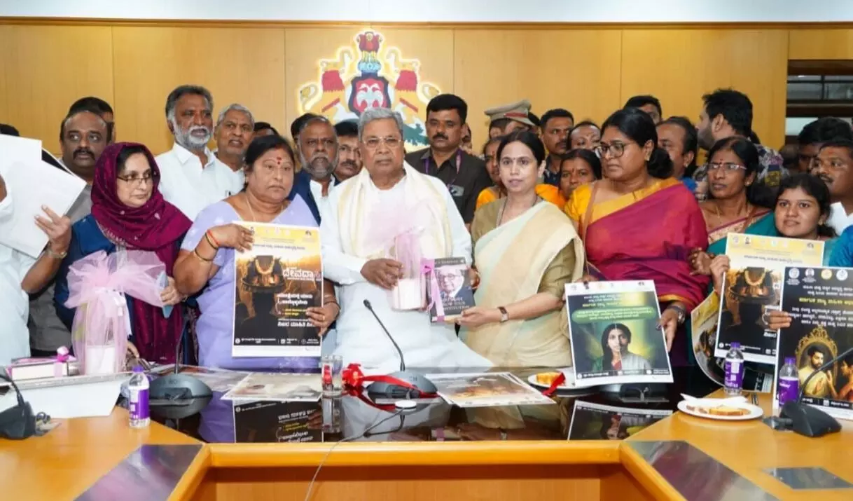 ಸೆ.15ರಿಂದ ಮಾಜಿ ದೇವದಾಸಿ, ಲಿಂಗತ್ವ ಅಲ್ಪಸಂಖ್ಯಾತರ ಮರು ಸಮೀಕ್ಷೆ: ಸಿಎಂ ಸಿದ್ದರಾಮಯ್ಯ ಸೆ.15ರಿಂದ ಮಾಜಿ ದೇವದಾಸಿ, ಲಿಂಗತ್ವ ಅಲ್ಪಸಂಖ್ಯಾತರ ಮರು ಸಮೀಕ್ಷೆ: ಸಿಎಂ ಸಿದ್ದರಾಮಯ್ಯ