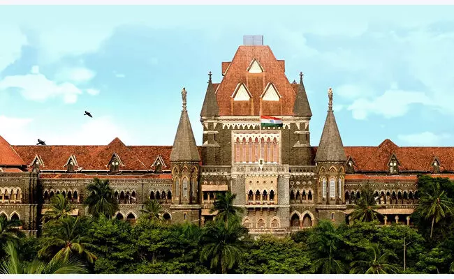 ಸನಾತನ ಸಂಸ್ಥೆಯಿಂದ ಜೀವಬೆದರಿಕೆಯ ಭೀತಿ | ಧಾಬೋಲ್ಕರ್ ಪುತ್ರ, ಪತ್ರಕರ್ತರ ವಿರುದ್ಧದ ಮಾನನಷ್ಟ ವಿಚಾರಣೆ ಮಹಾರಾಷ್ಟ್ರಕ್ಕೆ ವರ್ಗಾವಣೆಗೆ ಬಾಂಬೆ ಹೈಕೋರ್ಟ್ ಸಮ್ಮತಿ ಸನಾತನ ಸಂಸ್ಥೆಯಿಂದ ಜೀವಬೆದರಿಕೆಯ ಭೀತಿ | ಧಾಬೋಲ್ಕರ್ ಪುತ್ರ, ಪತ್ರಕರ್ತರ ವಿರುದ್ಧದ ಮಾನನಷ್ಟ ವಿಚಾರಣೆ ಮಹಾರಾಷ್ಟ್ರಕ್ಕೆ ವರ್ಗಾವಣೆಗೆ ಬಾಂಬೆ ಹೈಕೋರ್ಟ್ ಸಮ್ಮತಿ