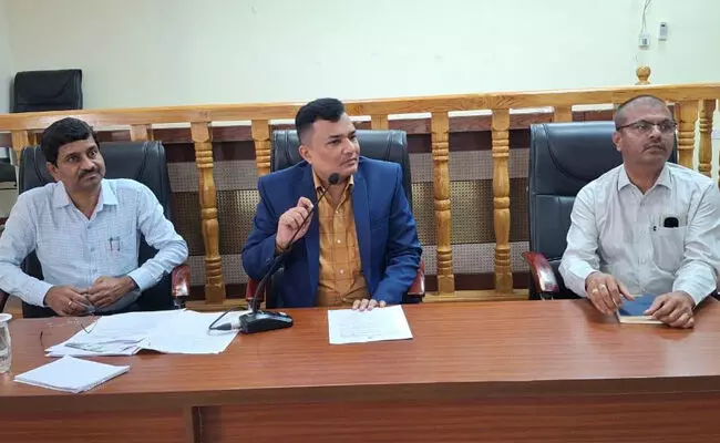 ವಿಜಯನಗರ | ಕಲ್ಯಾಣ ಕರ್ನಾಟಕ ಉತ್ಸವ ಆಚರಣೆಯನ್ನು ಅಚ್ಚುಕಟ್ಟಾಗಿ ಆಯೋಜಿಸಿ : ಡಿಸಿ ಎಂ.ಎಸ್.ದಿವಾಕರ್