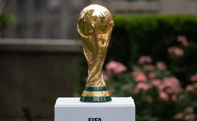 ಫಿಫಾ ವಿಶ್ವಕಪ್ 2026: ಟಿಕೆಟ್ ಖರೀದಿಗೆ ಈ ತಿಂಗಳು ಚಾಲನೆ ಫಿಫಾ ವಿಶ್ವಕಪ್ 2026: ಟಿಕೆಟ್ ಖರೀದಿಗೆ ಈ ತಿಂಗಳು ಚಾಲನೆ