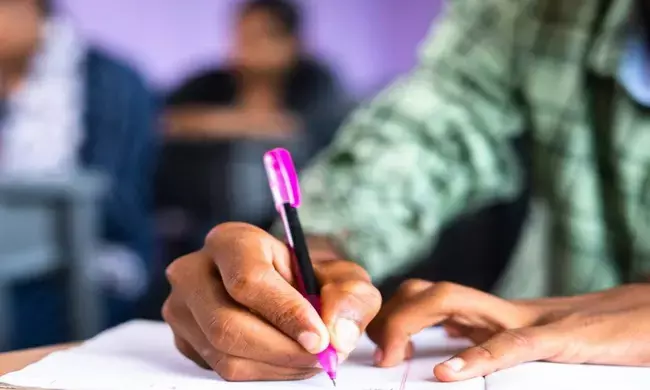 ಅರ್ಹ ಅಂಗವಿಕಲ ಅಭ್ಯರ್ಥಿಗಳಿಗೆ ಬರವಣಿಗೆ ಸಹಾಯಕರನ್ನು ಒದಗಿಸಲು ಎಸ್‌ಎಸ್‌ಸಿ ನಿರ್ಧಾರ