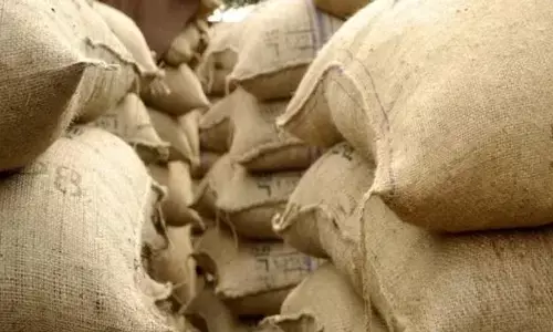 ಸೆಣಬಿನ ಚೀಲದಲ್ಲಿ ಸಕ್ಕರೆ ಪ್ಯಾಕಿಂಗ್‌; ಕೇಂದ್ರದ ಅಧಿಸೂಚನೆ ಎತ್ತಿಹಿಡಿದ ಹೈಕೋರ್ಟ್