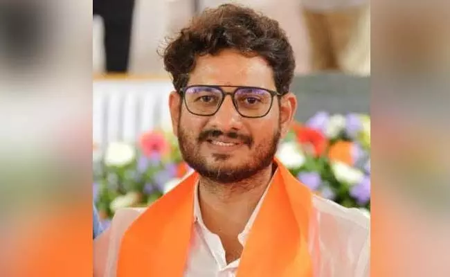 ವಸಂತ ಗಿಳಿಯಾರ್ ವಿರುದ್ಧ ವಿಜಯನಗರ ಪೊಲೀಸ್ ಠಾಣೆಯಲ್ಲಿ ಎಫ್‌ಐಆರ್