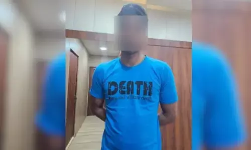 ಲೈಟರ್ ಆಕಾರದ ರಹಸ್ಯ ಕ್ಯಾಮೆರಾದಲ್ಲಿ ಮಹಿಳೆಯರ ವೀಡಿಯೊ ಚಿತ್ರೀಕರಣ: ದಿಲ್ಲಿಯಲ್ಲಿ ಖಾಸಗಿ ಏರ್‌ಲೈನ್ ಪೈಲಟ್ ಬಂಧನ