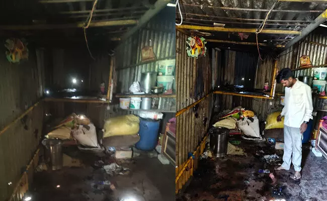 ಕಲಬುರಗಿ | ವಿದ್ಯುತ್ ಶಾರ್ಟ್ ಸರ್ಕ್ಯೂಟ್ನಿಂದ ಎಲೆಕ್ಟ್ರಿಕ್ ಸಾಮಗ್ರಿ ಸುಟ್ಟು ಕರಕಲು ಕಲಬುರಗಿ | ವಿದ್ಯುತ್ ಶಾರ್ಟ್ ಸರ್ಕ್ಯೂಟ್ನಿಂದ ಎಲೆಕ್ಟ್ರಿಕ್ ಸಾಮಗ್ರಿ ಸುಟ್ಟು ಕರಕಲು