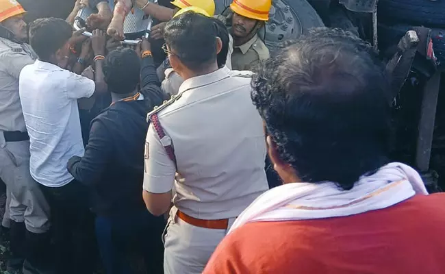 ಕಲಬುರಗಿ| ಲಾರಿ ಅಪಘಾತ : ಚಾಲಕನಿಗೆ ಗಂಭೀರ ಗಾಯ