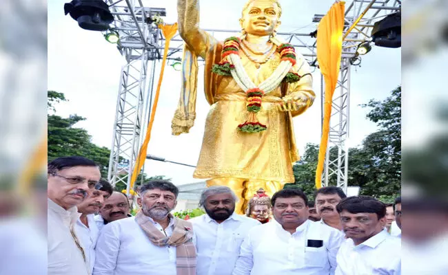 ಬಸವಣ್ಣನವರನ್ನು ಒಂದೇ ಸಮಾಜಕ್ಕೆ ಸೀಮಿತಗೊಳಿಸಬೇಡಿ : ಡಿ.ಕೆ.ಶಿವಕುಮಾರ್