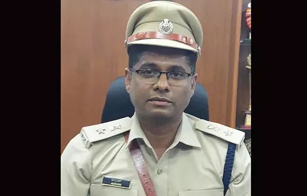 ದ.ಕ.ಜಿಲ್ಲೆಯಲ್ಲಿ ಕೋಮು ಸೌಹಾರ್ದ ಕೆಡಿಸಲು ಪ್ರಯತ್ನ: ಸುಳ್ಳು ಸುದ್ದಿ ಹರಡುವವರಿಗೆ ಕಠಿಣ ಕಾನೂನು ಕ್ರಮದ ಎಚ್ಚರಿಕೆ ನೀಡಿದ ಜಿಲ್ಲಾ ಎಸ್ಪಿ ಅರುಣ್ ದ.ಕ.ಜಿಲ್ಲೆಯಲ್ಲಿ ಕೋಮು ಸೌಹಾರ್ದ ಕೆಡಿಸಲು ಪ್ರಯತ್ನ: ಸುಳ್ಳು ಸುದ್ದಿ ಹರಡುವವರಿಗೆ ಕಠಿಣ ಕಾನೂನು ಕ್ರಮದ ಎಚ್ಚರಿಕೆ ನೀಡಿದ ಜಿಲ್ಲಾ ಎಸ್ಪಿ ಅರುಣ್