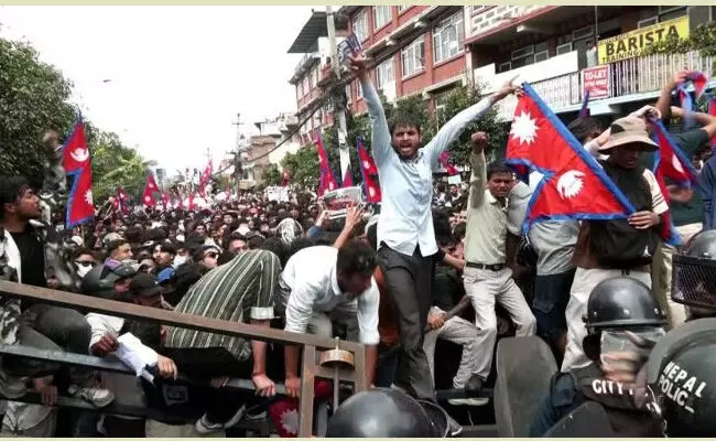 ನೇಪಾಳದಲ್ಲಿ ಯುವಜನರ ಬೃಹತ್ ಪ್ರತಿಭಟನೆ | ಹಿಂಸಾತ್ಮಕ ಘಟನೆಗಳಲ್ಲಿ ಕನಿಷ್ಠ 14 ಮೃತ್ಯು