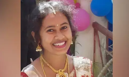 ಶಿವಮೊಗ್ಗ | ಎರಡು ಬೈಕ್‌ಗಳ ನಡುವೆ ಢಿಕ್ಕಿ; ಕೆಳಗೆ ಬಿದ್ದ ಯುವತಿ ಮೇಲೆ ಬಸ್‌ ಹರಿದು ಮೃತ್ಯು