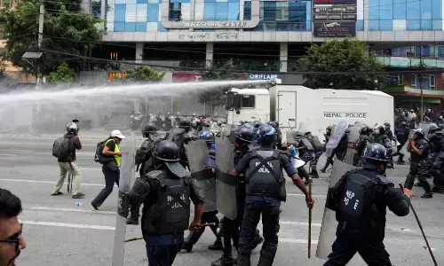 ನೇಪಾಳ | ಸಾಮಾಜಿಕ ಮಾಧ್ಯಮಗಳ ನಿಷೇಧದ ವಿರುದ್ಧ ಭುಗಿಲೆದ್ದ ಪ್ರತಿಭಟನೆ : ಭದ್ರತಾಪಡೆಗಳ ಗುಂಡಿನ ದಾಳಿಗೆ 9 ಮಂದಿ ಮೃತ್ಯು