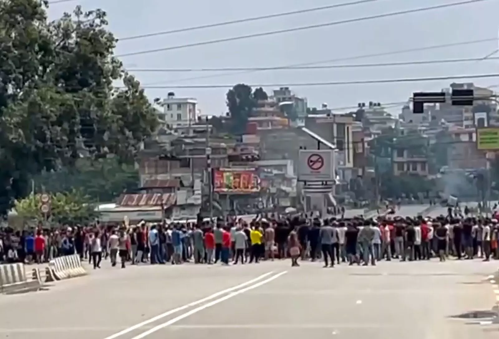 PHOTOS | ನೇಪಾಳದಲ್ಲಿ ಹಿಂಸಾತ್ಮಕ ಪ್ರತಿಭಟನೆ; ಕೆ.ಪಿ.ಶರ್ಮಾ ಓಲಿ ರಾಜೀನಾಮೆ