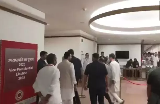 ಉಪರಾಷ್ಟ್ರಪತಿ ಚುನಾವಣೆಗೆ ಮತದಾನ ಪೂರ್ಣ ಉಪರಾಷ್ಟ್ರಪತಿ ಚುನಾವಣೆಗೆ ಮತದಾನ ಪೂರ್ಣ