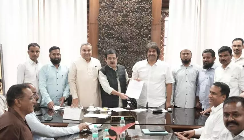 ಉರ್ದು ಶಿಕ್ಷಕರ ನೇಮಕ ವಿಚಾರ ಸಂಪುಟದಲ್ಲಿ ತೀರ್ಮಾನ : ಮಧು ಬಂಗಾರಪ್ಪ ಭರವಸೆ ಉರ್ದು ಶಿಕ್ಷಕರ ನೇಮಕ ವಿಚಾರ ಸಂಪುಟದಲ್ಲಿ ತೀರ್ಮಾನ : ಮಧು ಬಂಗಾರಪ್ಪ ಭರವಸೆ