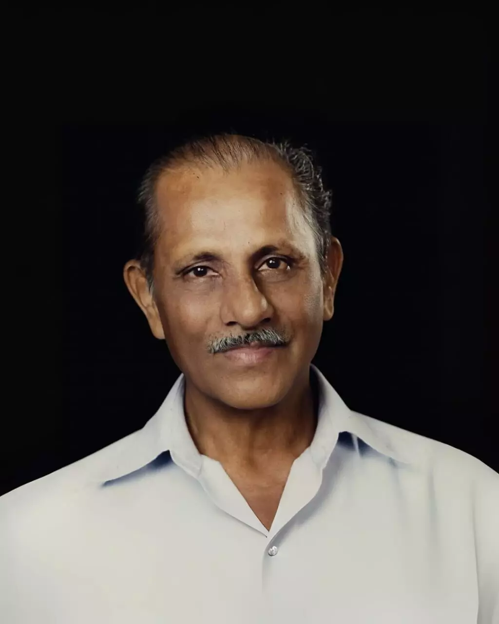 ಎಸ್ಲಿಯಾ ಆರ್ಥರ್ ಬಂಗೇರ