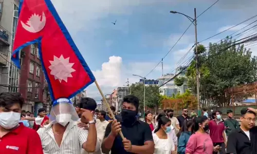 PHOTOS | ನೇಪಾಳದಲ್ಲಿ ಹಿಂಸಾತ್ಮಕ ಪ್ರತಿಭಟನೆ; ಕೆ.ಪಿ.ಶರ್ಮಾ ಓಲಿ ರಾಜೀನಾಮೆ