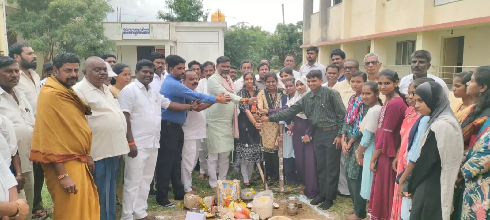 ಮಸ್ಕಿ | 3.5 ಕೋಟಿ ರೂ. ವೆಚ್ಚದ ಕಾಮಗಾರಿಗೆ ಶಾಸಕರಿಂದ ಚಾಲನೆ