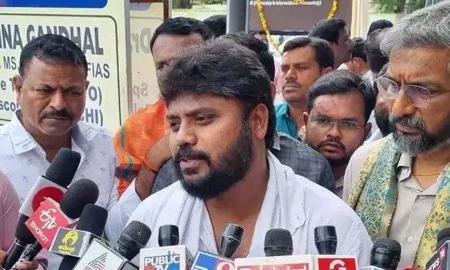 ಯತ್ನಾಳ್, ಪ್ರತಾಪ್ ಸಿಂಹ ಬಿಜೆಪಿ ಪಕ್ಷ ಕಿತ್ತು ಹಾಕಿರುವ ಪೈರುಗಳು ಹೊರತು ಫೈರ್ ಬ್ರಾಂಡ್ ಅಲ್ಲ : ಪ್ರದೀಪ್ ಈಶ್ವರ್