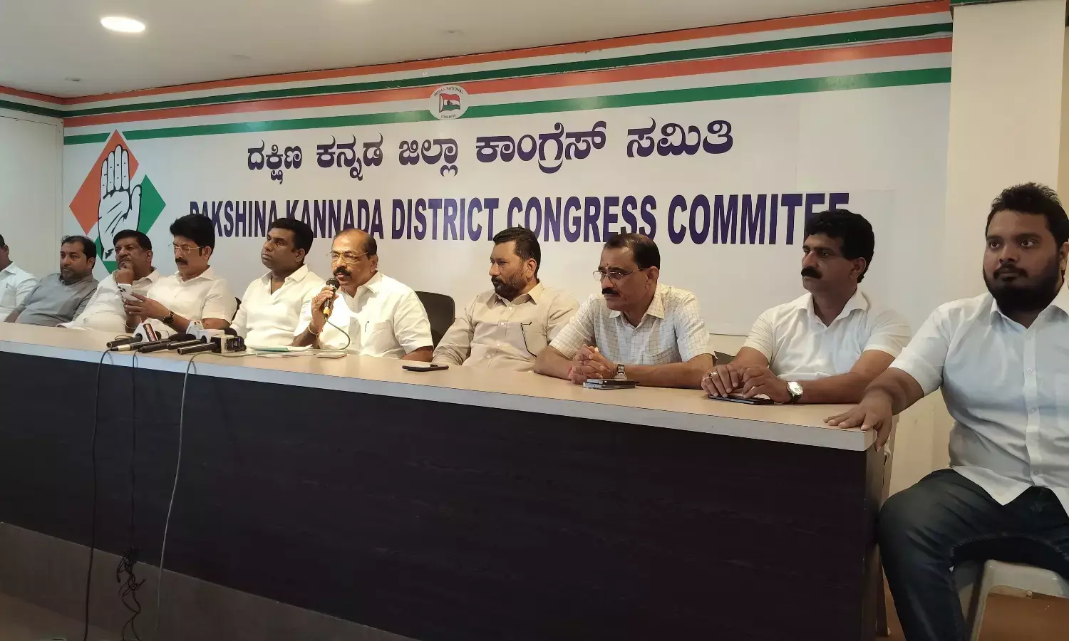 ರಾಷ್ಟ್ರೀಯ ಹೆದ್ದಾರಿ ಗುಂಡಿಗೆ ಬಲಿಯಾದ ಮಹಿಳೆಗೆ ಗರಿಷ್ಠ ಪರಿಹಾರಕ್ಕೆ ಮಾಜಿ ಮೇಯರ್ ಶಶಿಧರ ಹೆಗ್ಡೆ ಆಗ್ರಹ