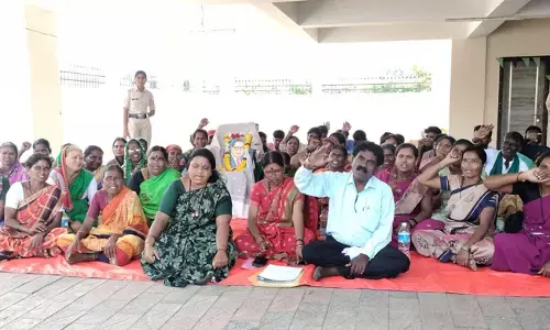 ಕಲಬುರಗಿ | ಸ್ಲಂ ಘೋಷಣೆ ವಿಳಂಬ ಖಂಡಿಸಿ ನಿವಾಸಿಗಳಿಂದ ಧರಣಿ