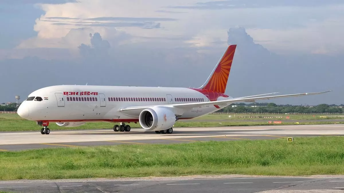 ಹವಾನಿಯಂತ್ರಣ ಸಮಸ್ಯೆ : ದಿಲ್ಲಿ-ಸಿಂಗಾಪುರ ಏರ್ ಇಂಡಿಯಾ ವಿಮಾನ ಆರು ಗಂಟೆ ತಡವಾಗಿ ಹಾರಾಟ, ಪ್ರಯಾಣಿಕರ ಪರದಾಟ