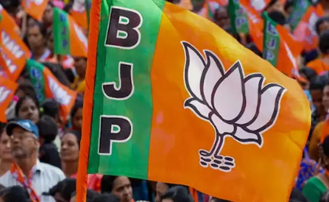 ಮಣಿಪುರಕ್ಕೆ ಪ್ರಧಾನಿ ಮೋದಿ ಸಂಭಾವ್ಯ ಭೇಟಿ: ಫುಂಗ್ಯಾರ್ ವಿಧಾನಸಭಾ ಕ್ಷೇತ್ರದಲ್ಲಿ 40ಕ್ಕೂ ಹೆಚ್ಚು ಬಿಜೆಪಿ ಸದಸ್ಯರಿಂದ ಸಾಮೂಹಿಕ ರಾಜೀನಾಮೆ