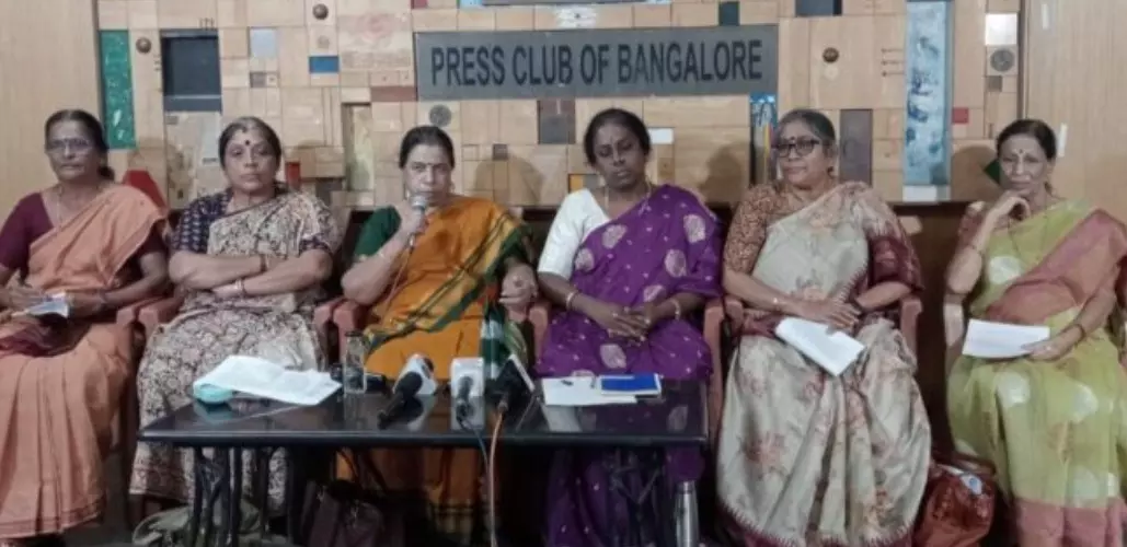 ಬಾನು ಮುಷ್ತಾಕ್ ಆಯ್ಕೆ ಪ್ರಶ್ನಿಸಿ ಕೋರ್ಟ್ ಮೆಟ್ಟಿಲೇರಿರುವುದು ಹಾಸ್ಯಾಸ್ಪದ : ನಾವೆದ್ದು ನಿಲ್ಲದಿದ್ದರೆ-ಕರ್ನಾಟಕ ಬಾನು ಮುಷ್ತಾಕ್ ಆಯ್ಕೆ ಪ್ರಶ್ನಿಸಿ ಕೋರ್ಟ್ ಮೆಟ್ಟಿಲೇರಿರುವುದು ಹಾಸ್ಯಾಸ್ಪದ : ನಾವೆದ್ದು ನಿಲ್ಲದಿದ್ದರೆ-ಕರ್ನಾಟಕ