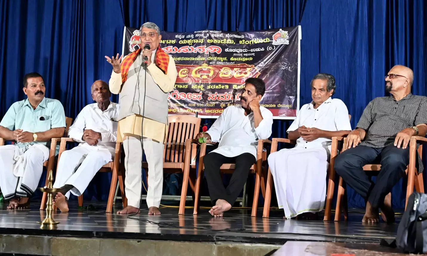 ಯಕ್ಷಗಾನ ಬೆಳೆಸಲು ಅಕಾಡೆಮಿ ಜೊತೆಗೆ ಕೈಜೋಡಿಸಿ: ತಲ್ಲೂರು