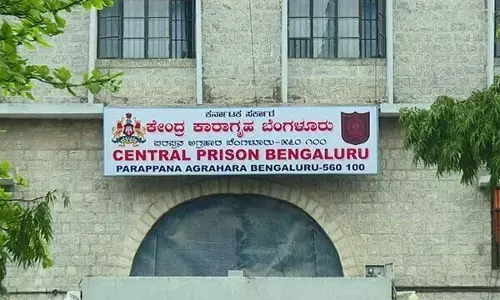 ಕೈದಿಗಳಿಗೆ ಮಾದಕ ವಸ್ತುಗಳ ಪೂರೈಕೆ : ಪರಪ್ಪನ ಅಗ್ರಹಾರ ಕಾರಾಗೃಹದ ವಾರ್ಡನ್ ಬಂಧನ