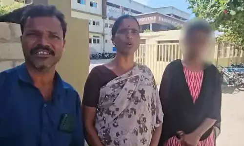 ಕೊಪ್ಪಳ | ಬಾಕಿ ಶುಲ್ಕ ಕಟ್ಟಿಲ್ಲವೆಂದು ತಾಳಿ, ಕಿವಿಯೋಲೆ ಬಿಚ್ಚಿಸಿಕೊಂಡ ಕಾಲೇಜು ಆಡಳಿತ ಮಂಡಳಿ