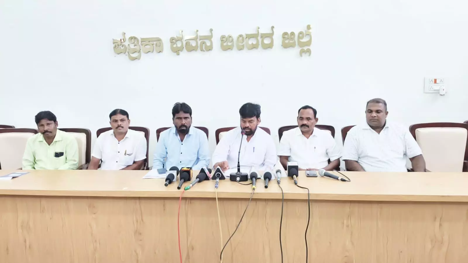 ಬೀದರ್ | ಬಸವೇಶ್ವರ ಎಂಟರ್ ಪ್ರೈಸಸ್ ಮೇಲೆ ಸುಳ್ಳು ಆರೋಪ ಮಾಡುತ್ತಿರುವುದು ಸರಿಯಲ್ಲ : ಬಾಬು ಪಾಸ್ವಾನ್