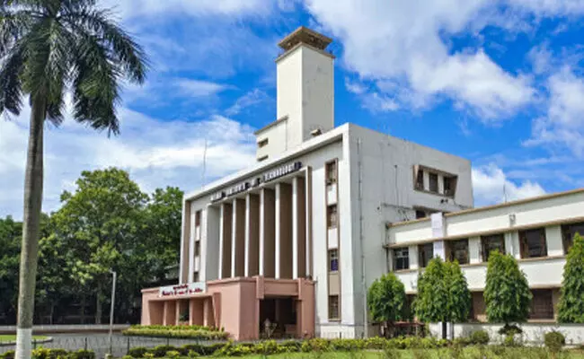 ಕೋಲ್ಕತಾ | ಹಾಸ್ಟೆಲ್‌ನಲ್ಲಿ ಸಸ್ಯಾಹಾರಿ, ಮಾಂಸಹಾರಿ ವಿದ್ಯಾರ್ಥಿಗಳಿಗೆ ಪ್ರತ್ಯೇಕ ಭೋಜನ ವ್ಯವಸ್ಥೆ