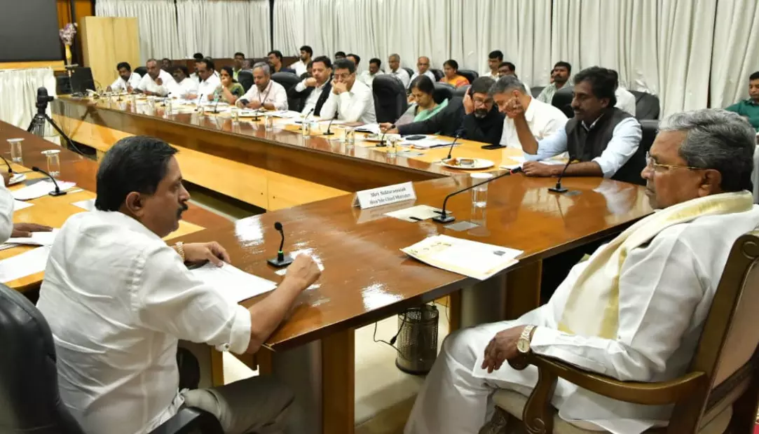 ಪೌರಕಾರ್ಮಿಕರ ನೇಮಕ ಸೇರಿ ವಿವಿಧ ಬೇಡಿಕೆಗಳ ಕುರಿತು ಅಧಿಕಾರಿಗಳೊಂದಿಗೆ ಚರ್ಚಿಸಿ ಸೂಕ್ತ ಕ್ರಮ : ಸಿಎಂ ಸಿದ್ದರಾಮಯ್ಯ