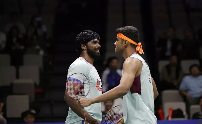 ಹಾಂಕಾಂಗ್ ಓಪನ್ ಸೂಪರ್-500 ಬ್ಯಾಡ್ಮಿಂಟನ್ ಟೂರ್ನಮೆಂಟ್ : ಸಾತ್ವಿಕ್-ಚಿರಾಗ್ ಸೆಮಿ ಫೈನಲ್ಗೆ ಹಾಂಕಾಂಗ್ ಓಪನ್ ಸೂಪರ್-500 ಬ್ಯಾಡ್ಮಿಂಟನ್ ಟೂರ್ನಮೆಂಟ್ : ಸಾತ್ವಿಕ್-ಚಿರಾಗ್ ಸೆಮಿ ಫೈನಲ್ಗೆ