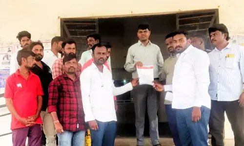 ಸುರಪುರ | ಕೊಲೆ ಆರೋಪಿಗಳನ್ನು ಬಂಧಿಸಲು ಆಗ್ರಹಿಸಿ ಪ್ರತಿಭಟನೆ