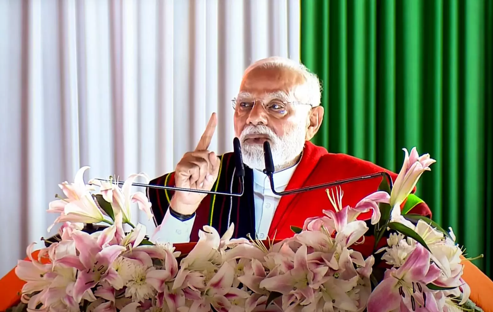 ಮಣಿಪುರವನ್ನು ಶಾಂತಿಪಥದತ್ತ ಕೊಂಡೊಯ್ಯೋಣ : ಮೋದಿ ಕರೆ ಮಣಿಪುರವನ್ನು ಶಾಂತಿಪಥದತ್ತ ಕೊಂಡೊಯ್ಯೋಣ : ಮೋದಿ ಕರೆ