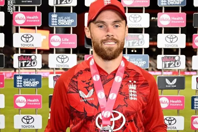 ದಕ್ಷಿಣ ಆಫ್ರಿಕಾ vs ಇಂಗ್ಲೆಂಡ್ | ಸಾಲ್ಟ್-ಬಟ್ಲರ್ ಆರ್ಭಟಕ್ಕೆ ನಲುಗಿದ ಹರಿಣಗಳು: 20 ಓವರ್ ಗಳಲ್ಲಿ 304 ರನ್ ಪೇರಿಸಿದ ಆಂಗ್ಲರು