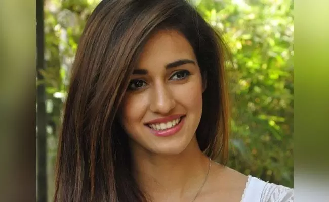 ನಟಿ ದಿಶಾ ಪಟಾನಿ ನಿವಾಸದ ಬಳಿ ಗುಂಡಿನ ದಾಳಿ; ದಾಳಿಯ ಹೊಣೆ ಹೊತ್ತ ಗೋಲ್ಡಿ ಬ್ರಾರ್ ಗ್ಯಾಂಗ್ ನಟಿ ದಿಶಾ ಪಟಾನಿ ನಿವಾಸದ ಬಳಿ ಗುಂಡಿನ ದಾಳಿ; ದಾಳಿಯ ಹೊಣೆ ಹೊತ್ತ ಗೋಲ್ಡಿ ಬ್ರಾರ್ ಗ್ಯಾಂಗ್