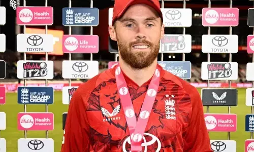 ದಕ್ಷಿಣ ಆಫ್ರಿಕಾ vs ಇಂಗ್ಲೆಂಡ್ | ಸಾಲ್ಟ್-ಬಟ್ಲರ್ ಆರ್ಭಟಕ್ಕೆ ನಲುಗಿದ ಹರಿಣಗಳು: 20 ಓವರ್ ಗಳಲ್ಲಿ 304 ರನ್ ಪೇರಿಸಿದ ಆಂಗ್ಲರು