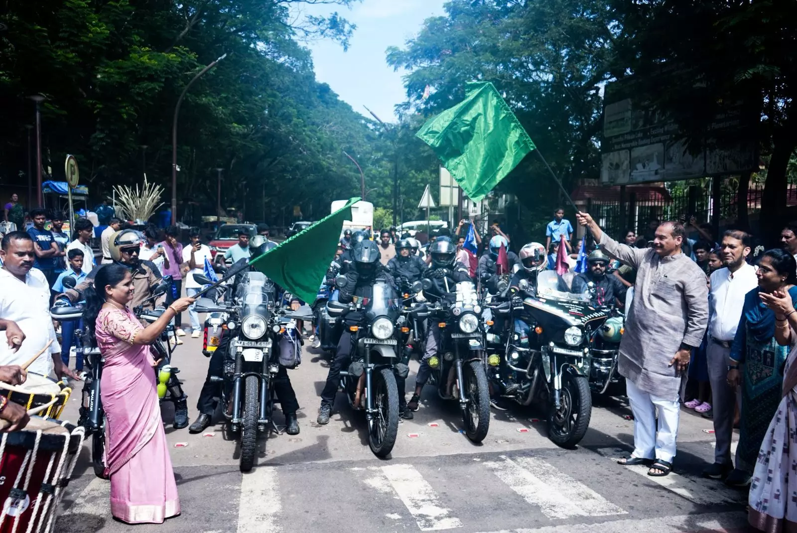 ಅಂತರಾಷ್ಟ್ರೀಯ ಪ್ರಜಾಪ್ರಭುತ್ವ ದಿನಾಚರಣೆ ಪ್ರಯುಕ್ತ ಬೈಕ್ ಜಾಥಾಗೆ ಚಾಲನೆ ಅಂತರಾಷ್ಟ್ರೀಯ ಪ್ರಜಾಪ್ರಭುತ್ವ ದಿನಾಚರಣೆ ಪ್ರಯುಕ್ತ ಬೈಕ್ ಜಾಥಾಗೆ ಚಾಲನೆ