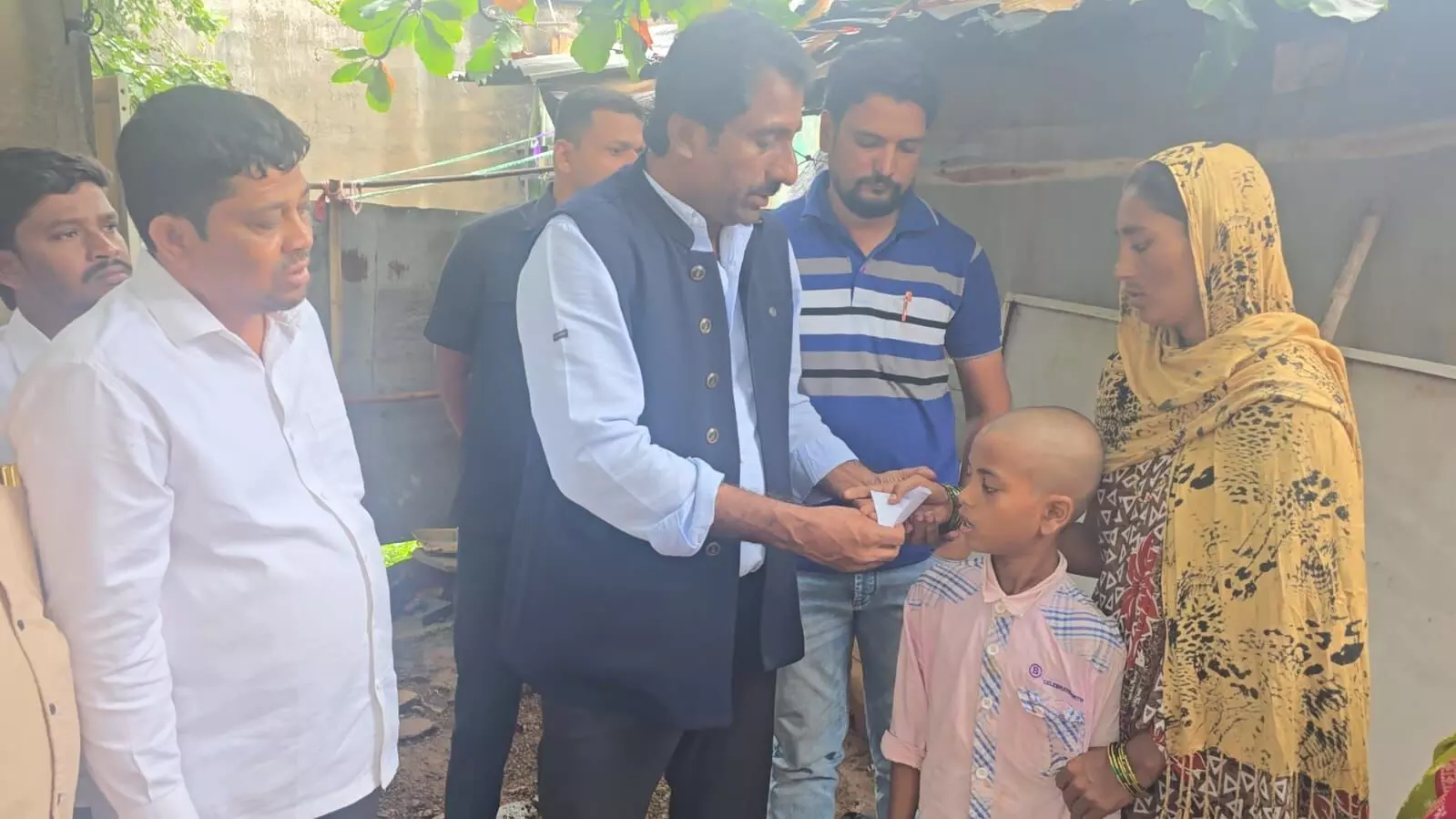 ಬೀದರ್ | ಆತ್ಮಹತ್ಯೆ ಪ್ರಕರಣ : ಕುಟುಂಬಸ್ಥರನ್ನು ಭೇಟಿ ಮಾಡಿ ಸಾಂತ್ವನ ಹೇಳಿದ ಸಚಿವ ರಹೀಮ್ ಖಾನ್