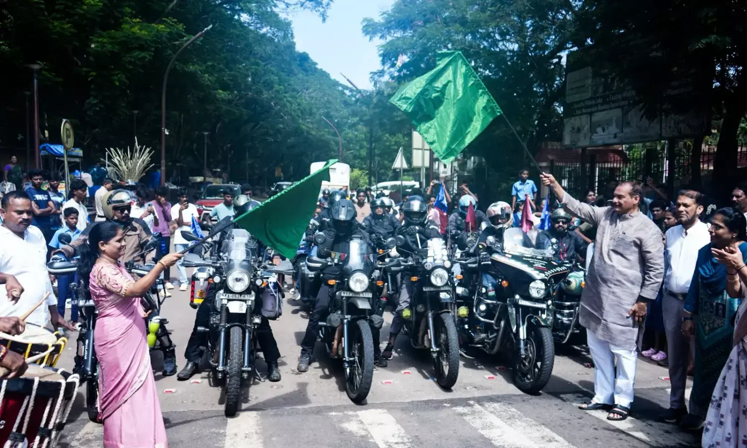 ಅಂತರಾಷ್ಟ್ರೀಯ ಪ್ರಜಾಪ್ರಭುತ್ವ ದಿನಾಚರಣೆ ಪ್ರಯುಕ್ತ ಬೈಕ್ ಜಾಥಾಗೆ ಚಾಲನೆ