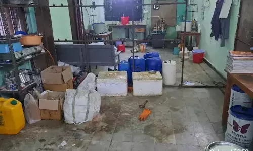 ಹೈದರಾಬಾದ್ | ಶಾಲೆಯೊಳಗೆ ಅಕ್ರಮ ಕಾರ್ಖಾನೆ ಪತ್ತೆ: ಲಕ್ಷಾಂತರ ರೂ.ಮೌಲ್ಯದ ಮಾದಕ ದ್ರವ್ಯಗಳು ವಶ