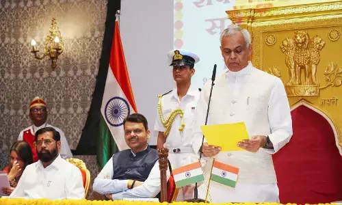 ಮಹಾರಾಷ್ಟ್ರ ರಾಜ್ಯಪಾಲರಾಗಿ ದೇವವ್ರತ ಪ್ರಮಾಣವಚನ